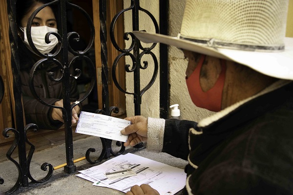 210217_ENTREGA_CHEQUES_SEGURO_VIDA_02