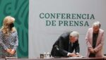 amlo-firma-de-acuerdo-Nacional-por-la-Democracia