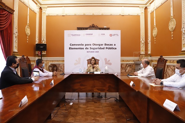 181021_LCC_BECAS POLICÍAS 2