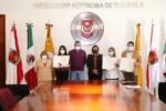 10 Obtienen estudiantes de la UATx premio nacional de egreso