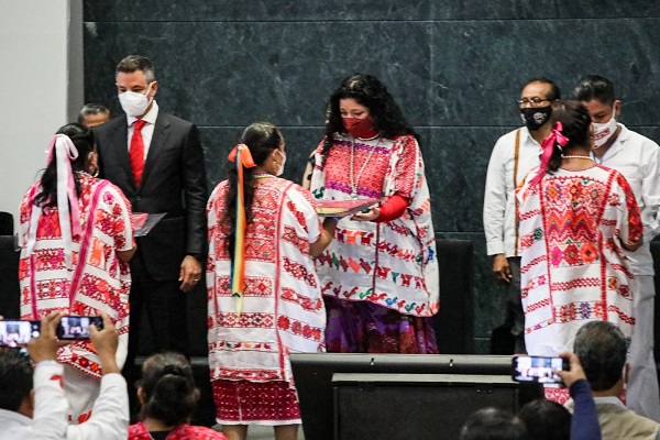 Colectivos de hablantes del tu´un savi, la Secretaría de Cultura federal y el INALI (1)