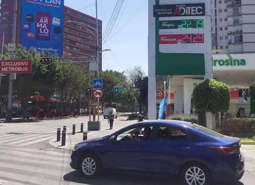 t Costo de los combustibles ayer en la Ciudad de México.