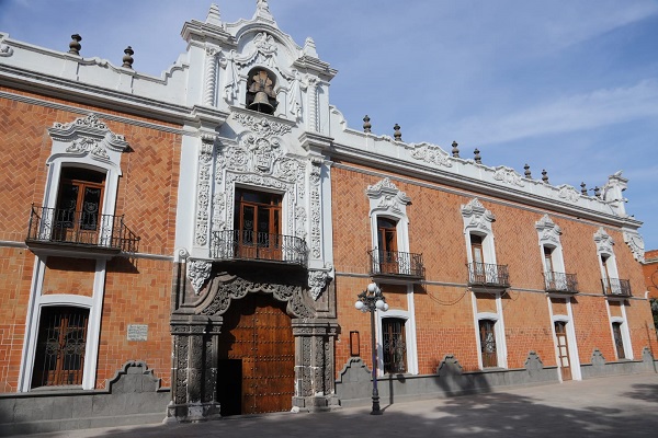 050422_PALACIO 1