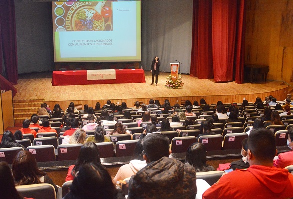 26 Efectuó UATx jornada académica en nutrición