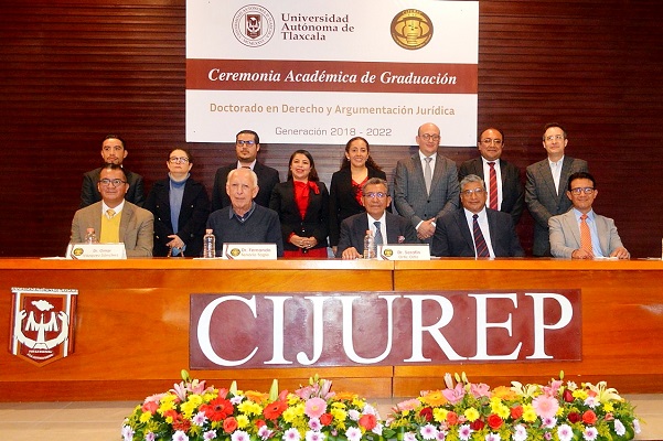 14 La UATx es una gran plataforma en la ciencia del derecho Rector