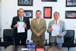 20 Acuerda UATx contrato colectivo de trabajo con STUAT