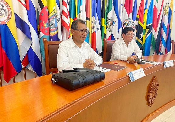 05 Presentó Rector de la UATx Doctorado en Derecho y Argumentación Jurídica en la Universidad Autónoma de Yucatán