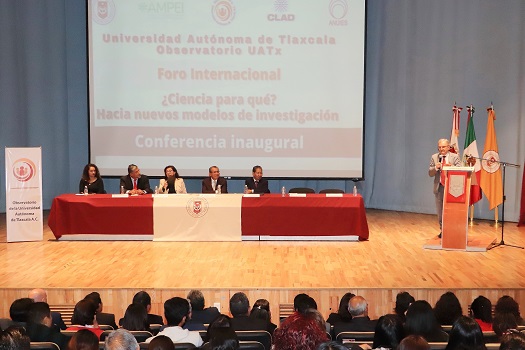 17 C Inicia UATx con foro internacional sobre modelos de investigación