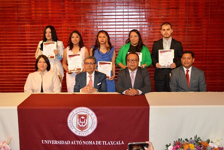 20 Culminaron estudios especialistas en diseño del espacio interior en la UATx