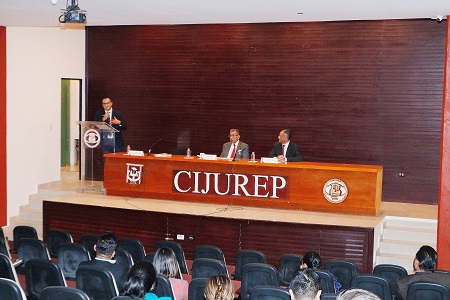 10 B Coadyuva UATx a profesionalización de trabajadores del Poder Judicial