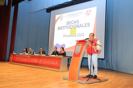 25 A Entregó la UATx becas institucionales primavera 2024