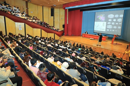 27 “Enséñale a tu cerebro quién manda” es la ponencia A