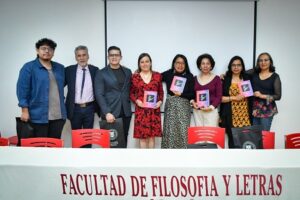 03 Presentan en Filosofía y Letras UATx el libro Vuelo de letras Escritoras de Tlaxcala. Cuento y poesía (5)