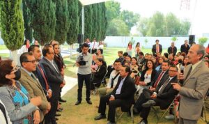 15 Rector de la UATx aquilata mérito de docentes universitarios (2)