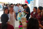 02 Estudiantes de Química Clínica UATx presentan productos del área de la salud en Feria del Emprendimiento en Xalapa (1)