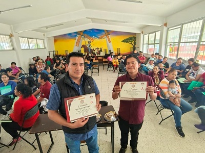 27 Apoyan docentes de Desarrollo Humano UATx a fortalecer vínculos familiares en las escuelas (2)