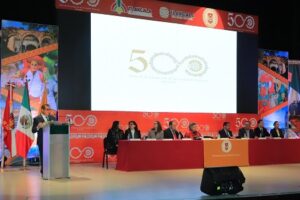 6 La UATx impulsa el diálogo académico en torno a los 500 años de la capital (6)