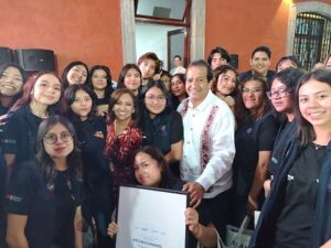 7 Reciben estudiantes de la FCEA-UATx nombramiento como embajadores turísticos de SECTURE (2)