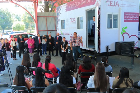 8 Estudiantes de Derecho UATx realizan prácticas de mediación 2